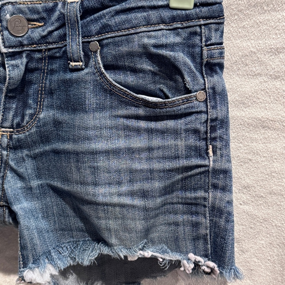 PAIGE Size 26 Premium Denim Distressed Jean Shorts Cotton Blend - Picture 4 of 9